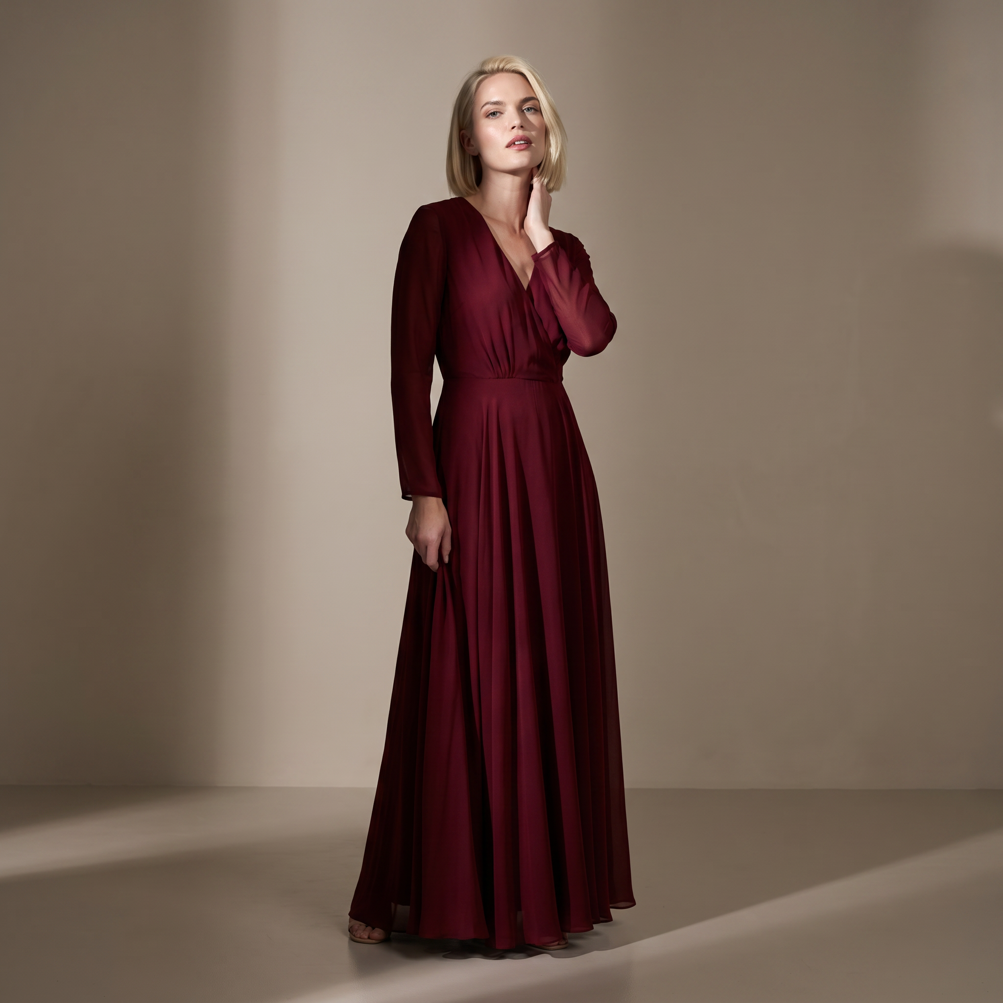 Lange slipdress met lange mouwen in diep bordeauxrood